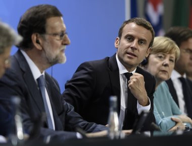 «Σκληρός πυρήνας» ΕΕ για μεταναστευτικό: Έκτακτη σύσκεψη στο Παρίσι - Αποφασίζουν για την Ελλάδα χωρίς την Ελλάδα